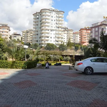 Best Location Crystal Garden * Αλάνια